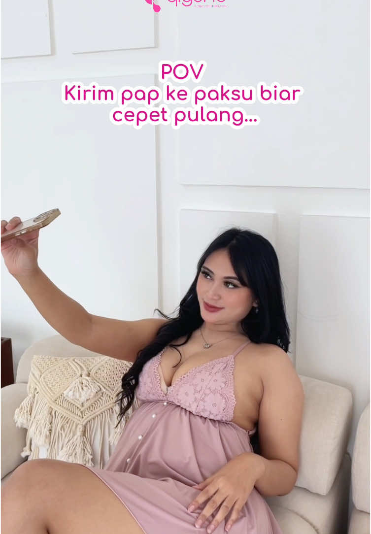 Kalau udah di pap gini biasanya langsung ngeenngg kebut tanpa di rem🤭 #TampilCantikDirumah #qigerie #istriidaman #bajutidur #istrimuda #istri 