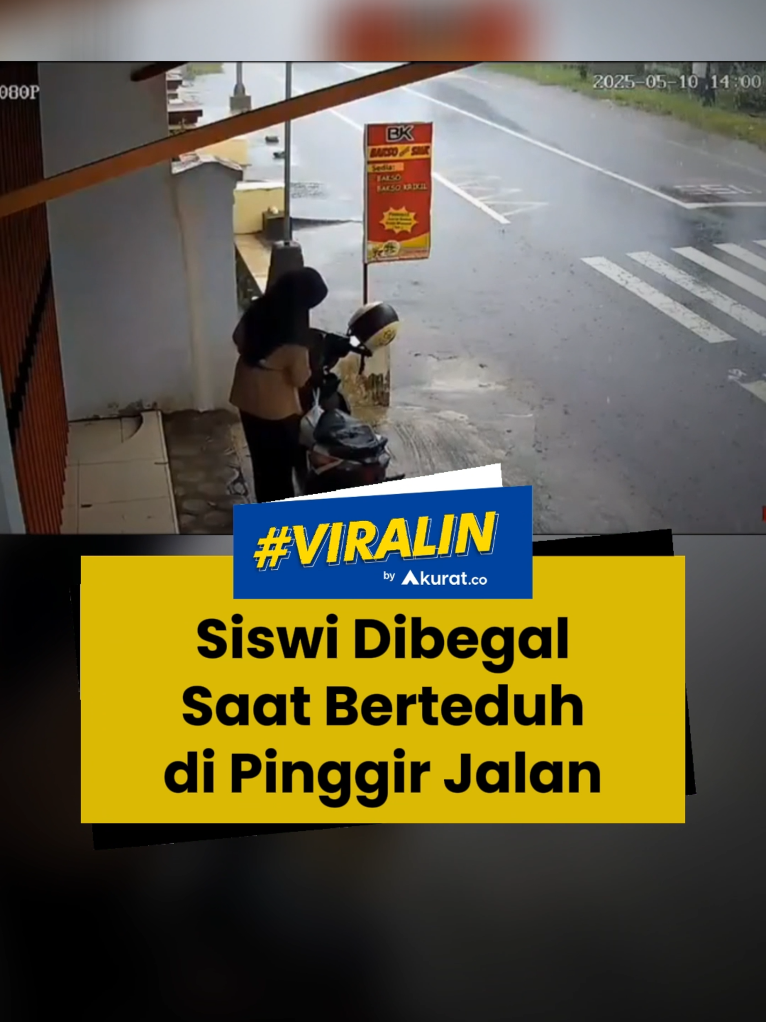 Nekat banget, gengs! Korban diketahui bernama Mufidatul, seorang siswi kelas XI di SMKN Klakah. Pelaku diduga membawa senjata tajam, yang membuat korban terpaksa menjauhi motornya. Kapolsek Klakah, AKP Rudi Isyanto, mengungkapkan lokasi kejadian berada di Jalan Randuagungatau tepat di depan SMK negeri Klakah. 🎥: X/lagihitsid #fyp #viral #pencurian #begal #motor #siswi #smk #akuratco