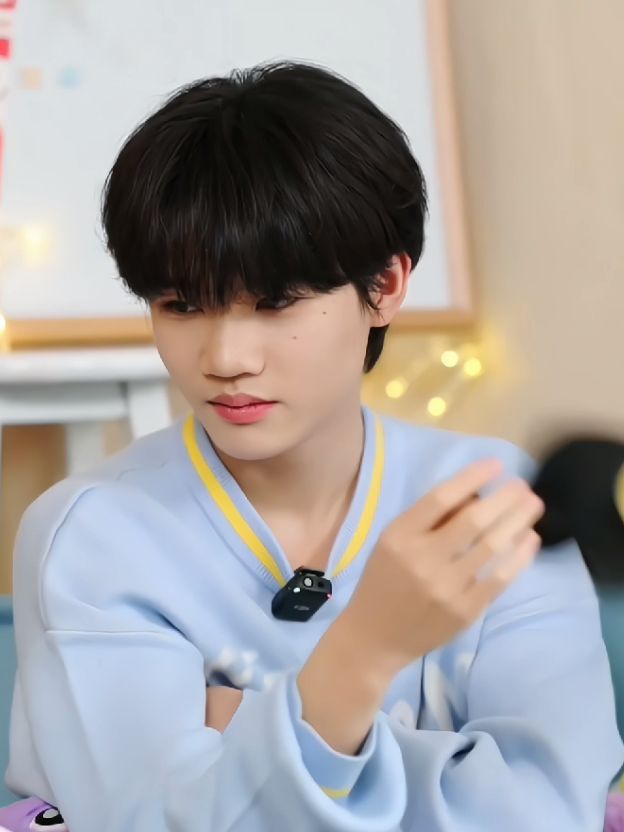 petantang petenteng banget ni anak satu 🙄🙄                                                                                    #tffamily_4th_generation #tf家族四代 ##tf家族练习生🤴🌷 #tffamily #lijiasen #lijiasen_李嘉森 #lýgiasâm🍀 #lýgiasâm #lygiasam #tf家庭 #tffamily🇨🇳💫 