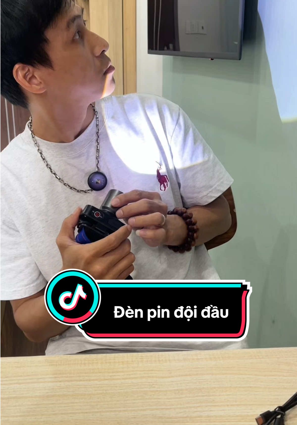Đèn pin siêu sáng. Đèn pin đội đầu. Đèn pin mini siêu sáng. Đèn pin soi ếch. #thuongthattha #denpinsieusang #denpindoidau #denpinmini #denpinsoiech #denpindoidauchiunuoc 