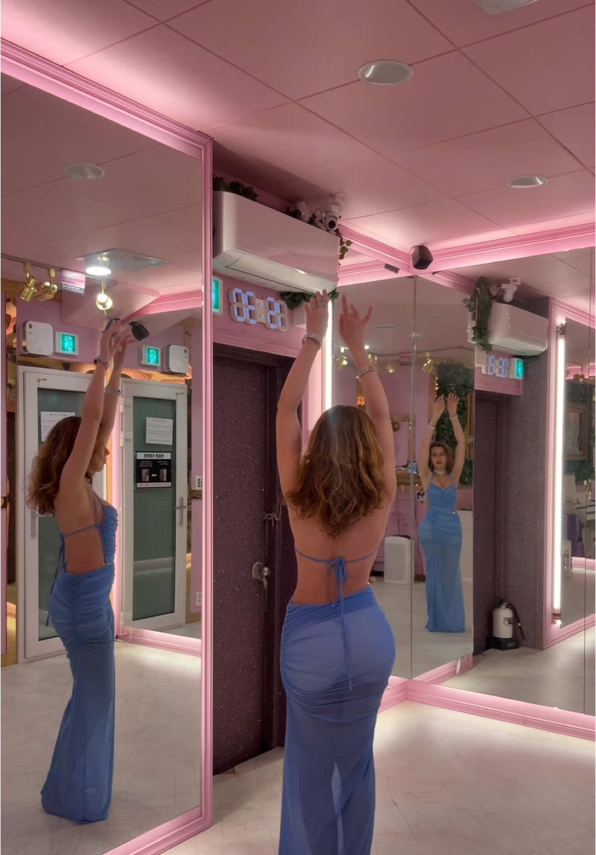 batwanees beek  #وردة #بتونس_بيك #bellydance #explore #viral 