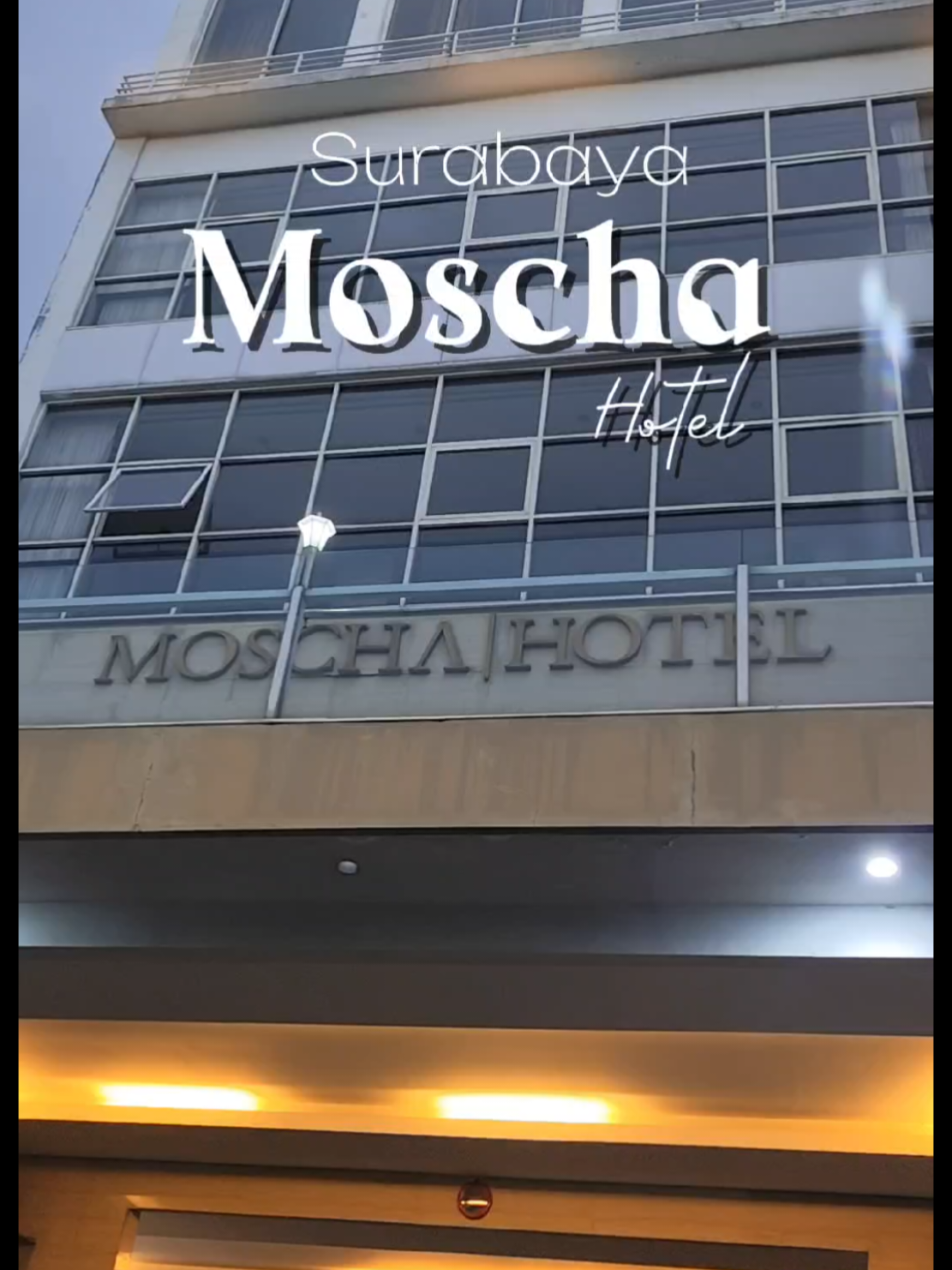 Moscha Hotel JL Irian Barat no 29-31 Surabaya .  .  .  .  Reservasi 0811317668 #staycation #moschahotel #surabaya #hotel #fyp 