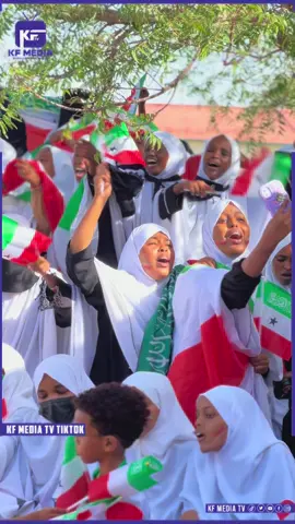Arday u dabaal degaysa Qadiyada Somaliland #kfmedia #somalilandtiktok💚🤍❤ #somalitiktok #18may💚🤍❤️ #18may💚🤍❤️_qaranka 