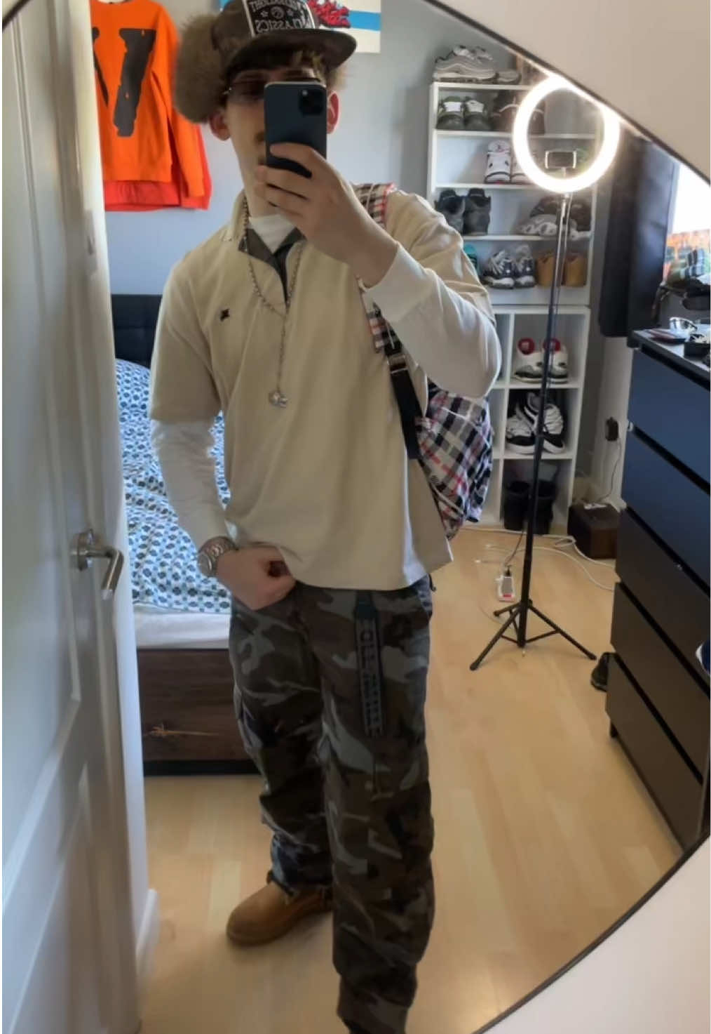 #burberry #outfit #ukstreetwear #accessories #fashion #customshoes 