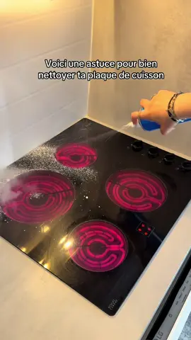 Voici une astruce pour bien nettoyer ta plaque de cuisson 🧼🧼 #cleanwithnjo #cleaning #CleanTok #pourtoipage #percer #mousse #nettoyage #plaquedecuisson #nettoieavecmoi #nettoyage #CleanTok #astucemenage #menage #nettoieavecmoi #clean #trendingvideo #nettoie #perce #pourtoi #menagefacile #menagemaison 