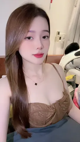 Yêu quá nên mù loà :)))