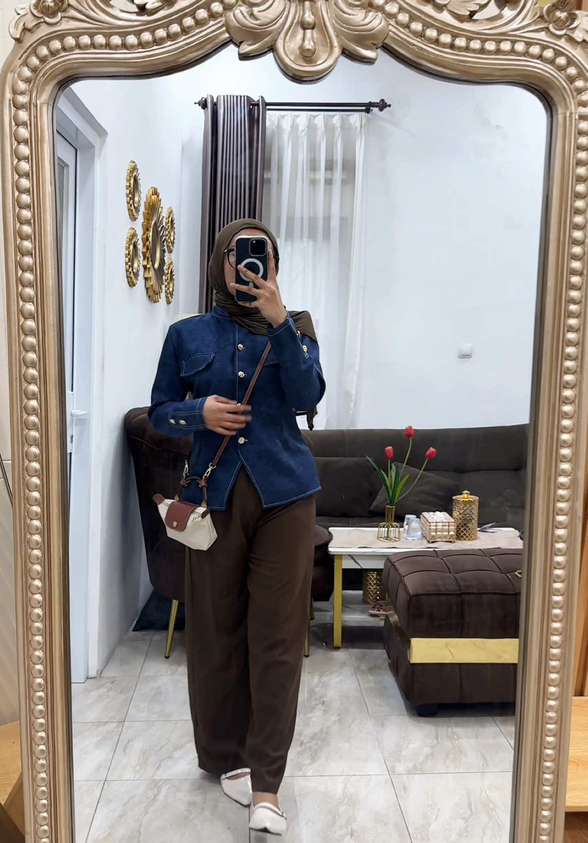 Blazer luxe dark blue pairing with coffe🤎🧵 #blazerstyle #blazeroutfit #outfitformal #outfitideas #officeoutfit 