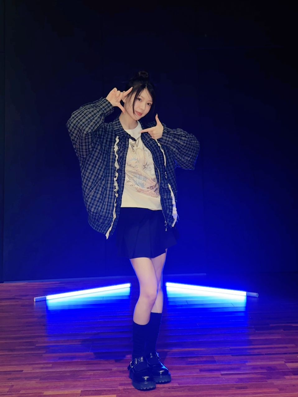 SEE U TONIGHT💙 @kyliecantrall (dc : @gianina)  #MOKA #모카 #ILLIT #아일릿