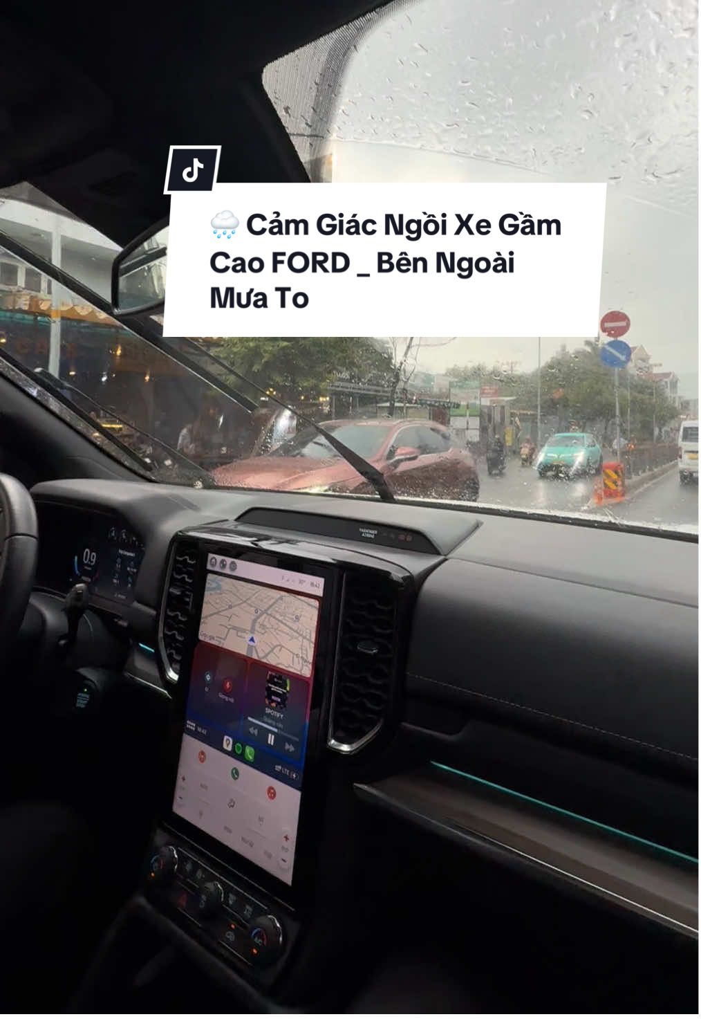 🌧️Ngồi Bên Trong Chiếc Xe Gầm Cao Máy Thoáng Mà Bên Ngoài Trời Lại Mưa To Thích Các Bác Nhỉ ! #ford #fordeveres #cityford #heeford