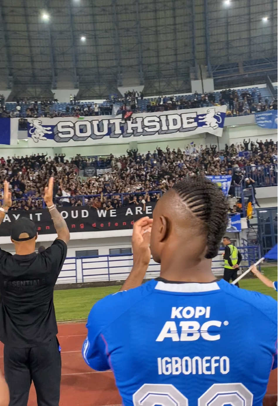 Southside After Match Persib vs Barito #southside #633 #persib #juara #champion 