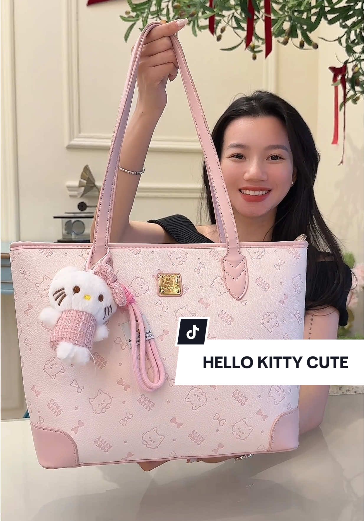 Dễ thương mà tiện lợi xịn xò quá chừng luôn á #hellokitty #tuitote #borryrosa #túi 