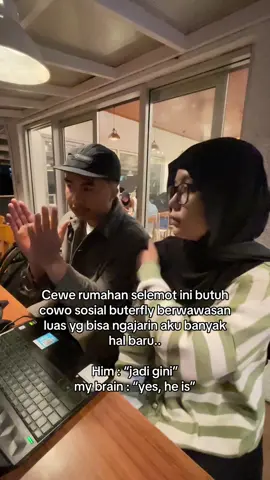 Yes, he is🥰 #marketing #creative #couple #couplegoals #pasangancouple #digitalmarketing #funnelmarketing #jodohpastibertemu 
