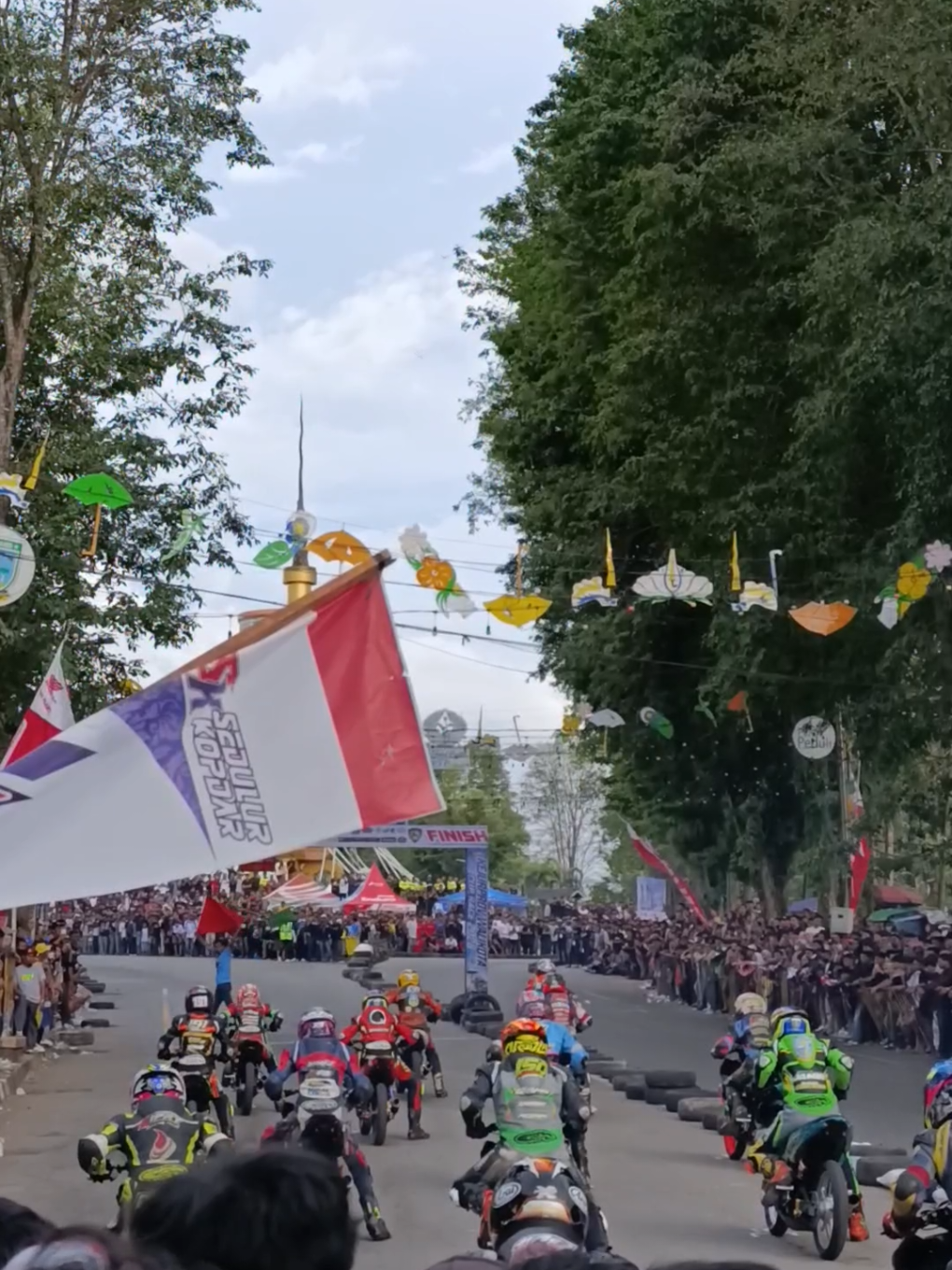 MP1 nya kaka #xybca #fyp #jambi #fyppppppppppppppppppppppp #kotabaru #roadrace #kejuarda #balapjambi #kobarsekitar #tugukerissiginjaikotajambi #mxkingmp1 #tugukerissiginjaikotajambi 