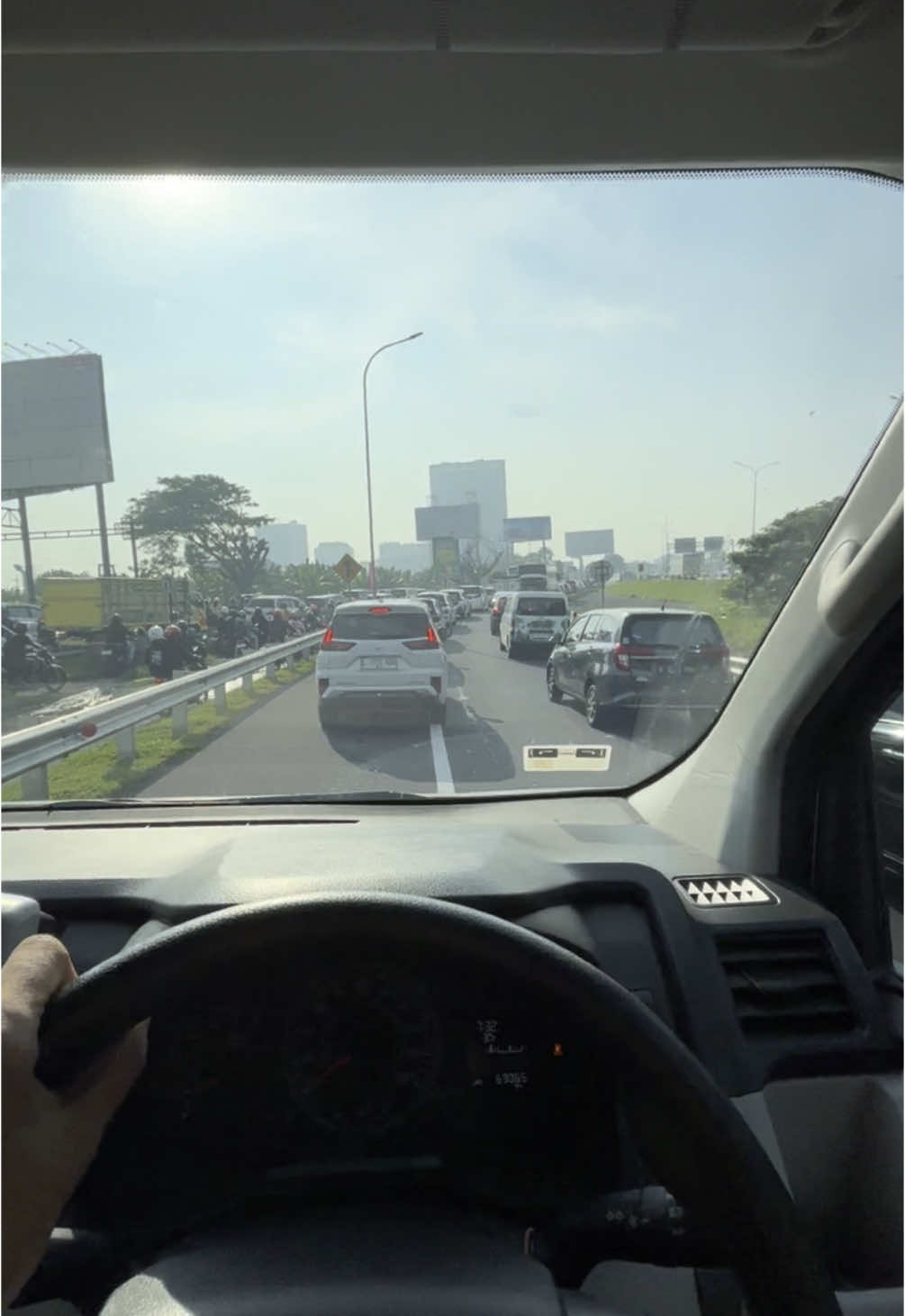 Mentahanmu bolo #mojokerto24jam #fyp #drivermuda #driver #hiace #hiacepremio 