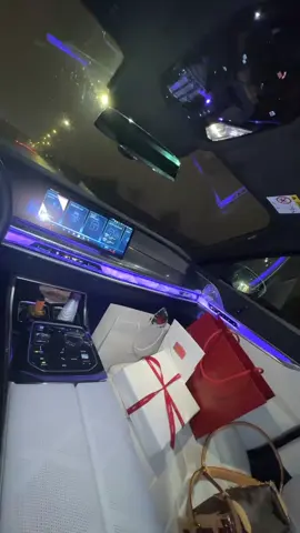 On Valentine’s Day ❤️ #riyadh #bmw #BMW #fyp #fypシ゚ #capcut #Riyadh #foryou #explore #trending #trend #بي_ام_دبليو #بي_ام #الشعب_الصيني_ماله_حل😂😂 #اكسبلورexplore#ValentinesDay #يوم_الحب 