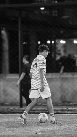 Setelah ini, jalan yang lebih terjal akan aku hadapi. Tidak ada kata mundur, majulah selagi aku merasa pantas mencapai impian. 🎗 #fyp #sahabatbola 