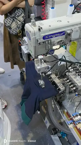 Automatic bottom hemming of legs sewing machine#Fábricaderopa#Confeccióndemoda#Produccióntextil#Manufacturadeprendas#Chrysanthemumshapedbuttonhole#Automaticpocketsetter#Double-headheattransfermachine#缝得快#缝得快自动化#automaticshirtsleeveplacketsewingunit#Placketopeningmachine#automaticcollarandcufftopstitchingsettetmachine#Automaticdartpleatingmachine#automaticbottomhemmingmachine#automaticoverlocksewingmachine#Automaticelasticattachingmachine#heattransfermachine#multineedlesewingmachine#fdk#Fdksewingmachine#GarmentFactory#heatpressmachine#heattransfermachine#automaticsewingmachines#industrialsewingmachine#fullyautomaticsewingmachine#fdkauto#fdkkevin#Manufacturerofautomaticsewingequipment#sewing#automaticbottomhemmingmachine#Automaticwaistbandinterlockmachine#automationequipmentmanufacturer#automatedsewingequipment#automatedproduction#automation#hemmingmachine#Autobottomhemmingmachine#autocollarattachingmachine#multifunctionallaserweltingmachine#autoelasticjoiningmachine#autoelasticattachingmachine#ButtonholeMachine#Fdksewingmachine#overlockmachine#autooverlockmachine#garmentfactory#interlocksewingmachine#bartackingmachine#vietnamgarmentfactory#Bangladeshgarmentfactory#Myanmarclothingfactory#Indonesiagarmentfactory#kevinfdkauto#kevinfdk#kevinfdksewing#fdkautomatic#newstyle#newstylesewingmachine#MSsewing#MSautomatic