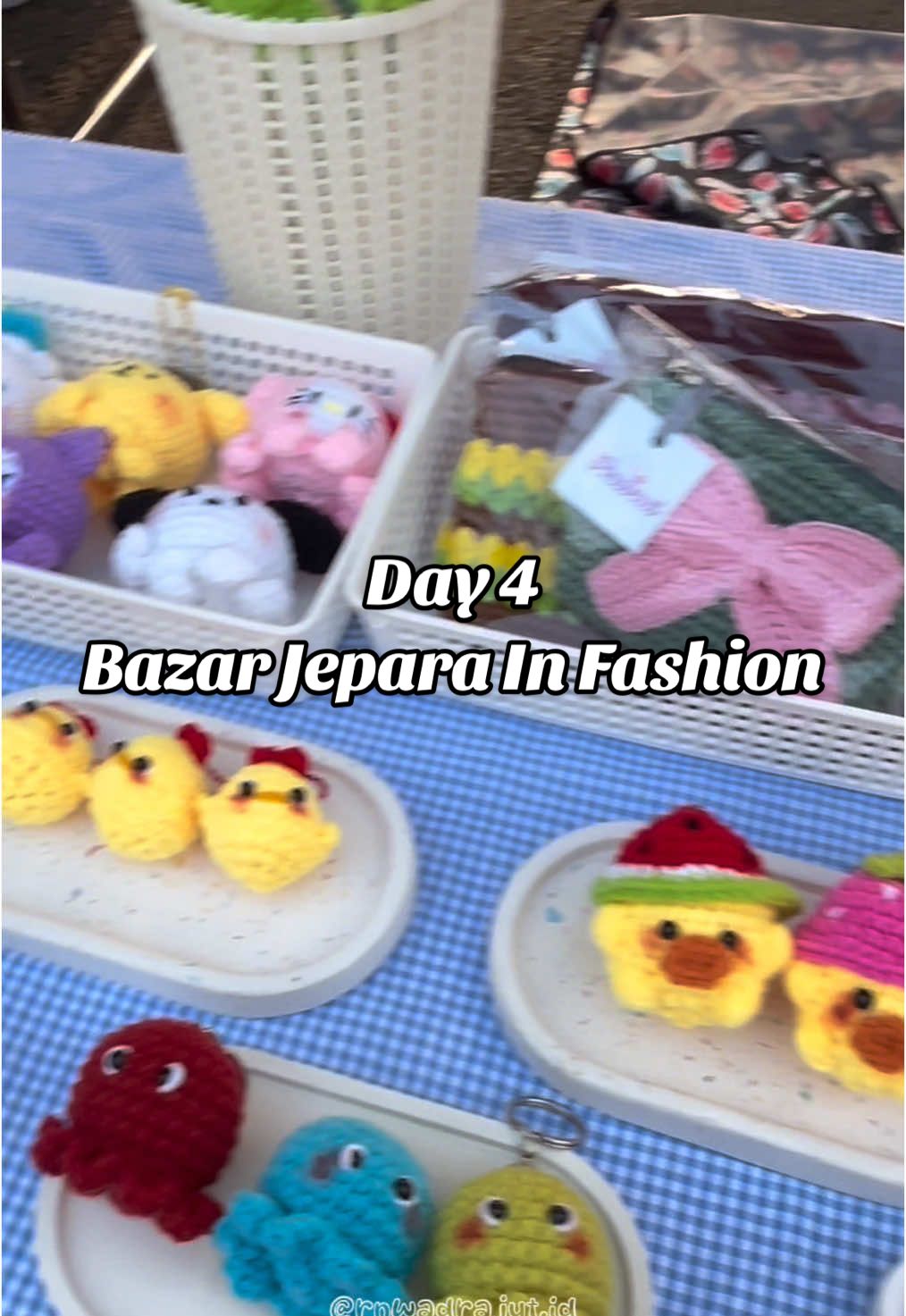 Day 4 | Bazar Jepara In Fasion, fyi bazarnya 5 hari jadi ada video yg belom sempet diedit😁 seru banget gaada obat jualan dibazar tuh🥰 #SmallBusiness #bazar #jeparahits #crochet #amigurumi #umkmindonesia #jepar #fyp 