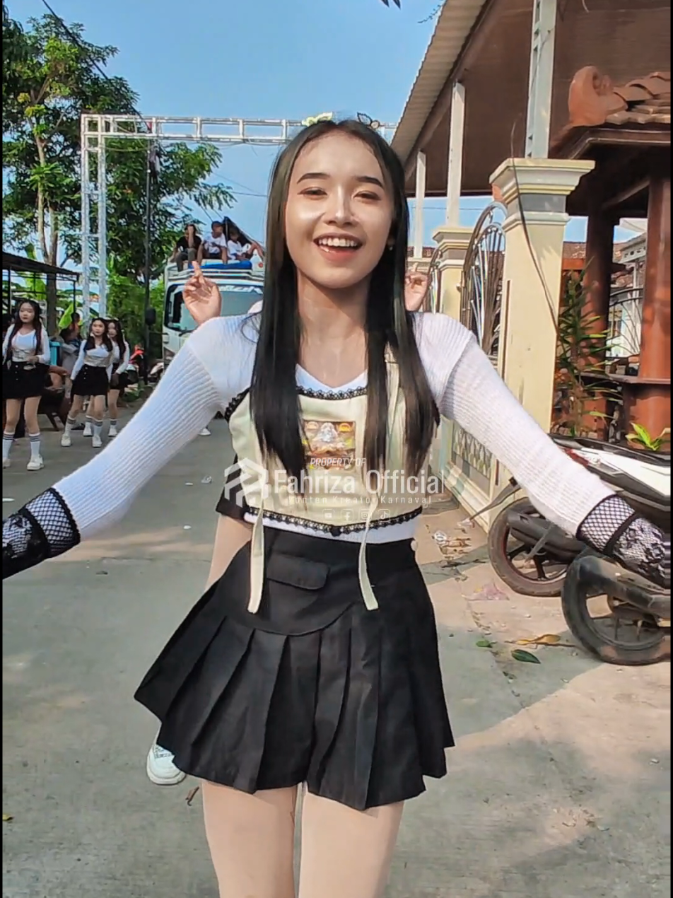 @tongdutdancer_gemilang  #tongtekgemilang #tongdutgemilang #dancergemilang #tongtektayu #tongtekpati #tongtekjepara #tongtekviral #tongtek #inpo_tongtekpati #tongteksound #tongtekbadut #pati24jam #kebayamerah #kebayamerahviral #gerakanjogetkarnaval #karnavalkebayakece #karnavalkebayakecehijab #karnavalsoundsystem #karnavalsound #kebayakarnaval #jogetkarnavalterbaru2023 #kostumkarnaval #kumpulanvideokarnavalindonesia #karnavaljogetkompak #kebaya #kebayahitamkarnaval #karnavalsoundhoreg #dancerkarnaval #fahrizaofficial 