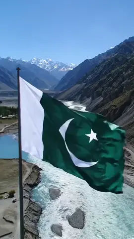 YOUM E TASHUKKAR 🇵🇰