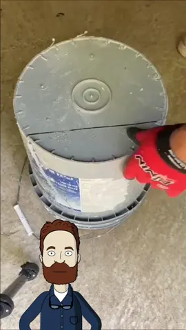 4 astuces bricolage que tu vas adorer ! 1. Un seau + un bout de bois = ramasse poussière malin 2. Fini les vis qui tombent partout ! 3. Un tube PVC transformé en outil ultra pratique 4. Un outil simple qui peut littéralement te sauver la vie Tu bricoles ? Alors like, commente, abonne-toi et ajoute en favori pour ne rien rater ! #viraux #astucebricolage #DIY #bricolagefacile #trucsetastuces