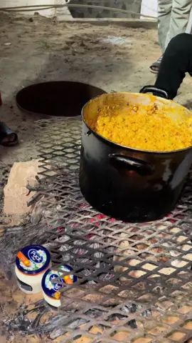 جماعه شقه بقه مش شوركم😎😅😅#خبزه_جمر_سبها_الجنوب_الليبي #براك_الشاطئ #طبرق_بنغازي_درنه_طرابلس #سبها_ليبيا_الجنوب_الليبي #شعب_الصيني_ماله_حل😂😂  @محمد بلبان🇱🇾 