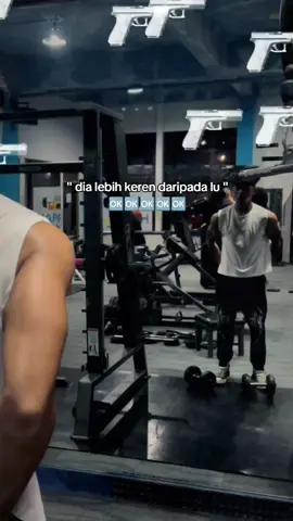 yang tenang, itulah yang menang👌🏻 #trend #boomerang #gym #keren 