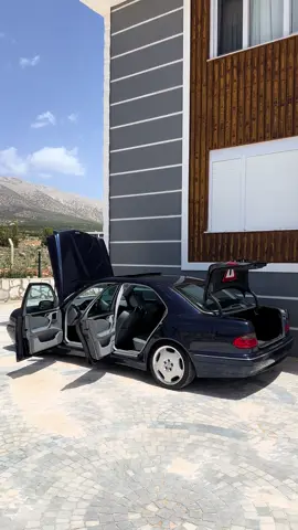 W210✨#mercedes #e200 #mercedesbenz #w210 #keşfetteyizzz #keşfet #keşfetbeniöneçıkar #kompressor #yıldız 