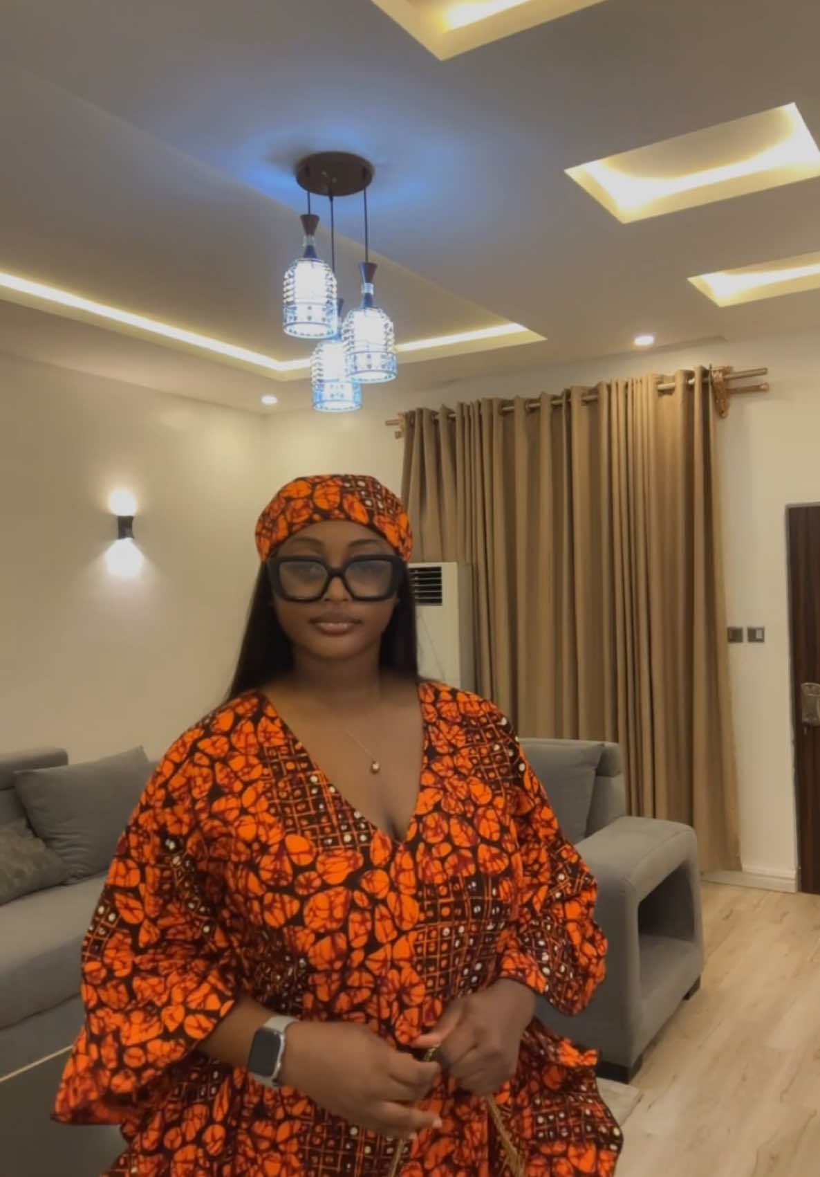 Happy Sunday lovelies 💐 Dress available to order  #ootdinspo #outfitinspo #fashoin#creatorsearchinsights #fashiontiktok #bubugownslovers #ankara 