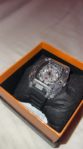 Such a beautiful watch🥵 #tiktokshopfinds #TikTokShop #ttshop #watch #richardmille #rm 