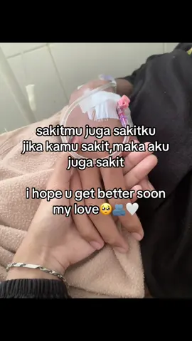 cepet sembuh ya sayang ga tega liat kamu terbaring lemah kaya gini,sedih aku sayang,ayo sembuh @Masroy🥹🫂💗