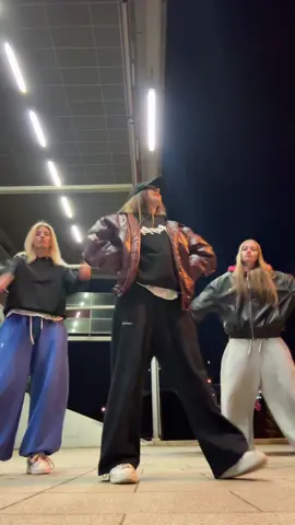 another CLASSIC|| DC@bronxsistas w@agax⭐️ @julia #fyp #dc #fypシ #foryou #dance #dancechallenge #trend #viral #dancer #dancetrend #trending 