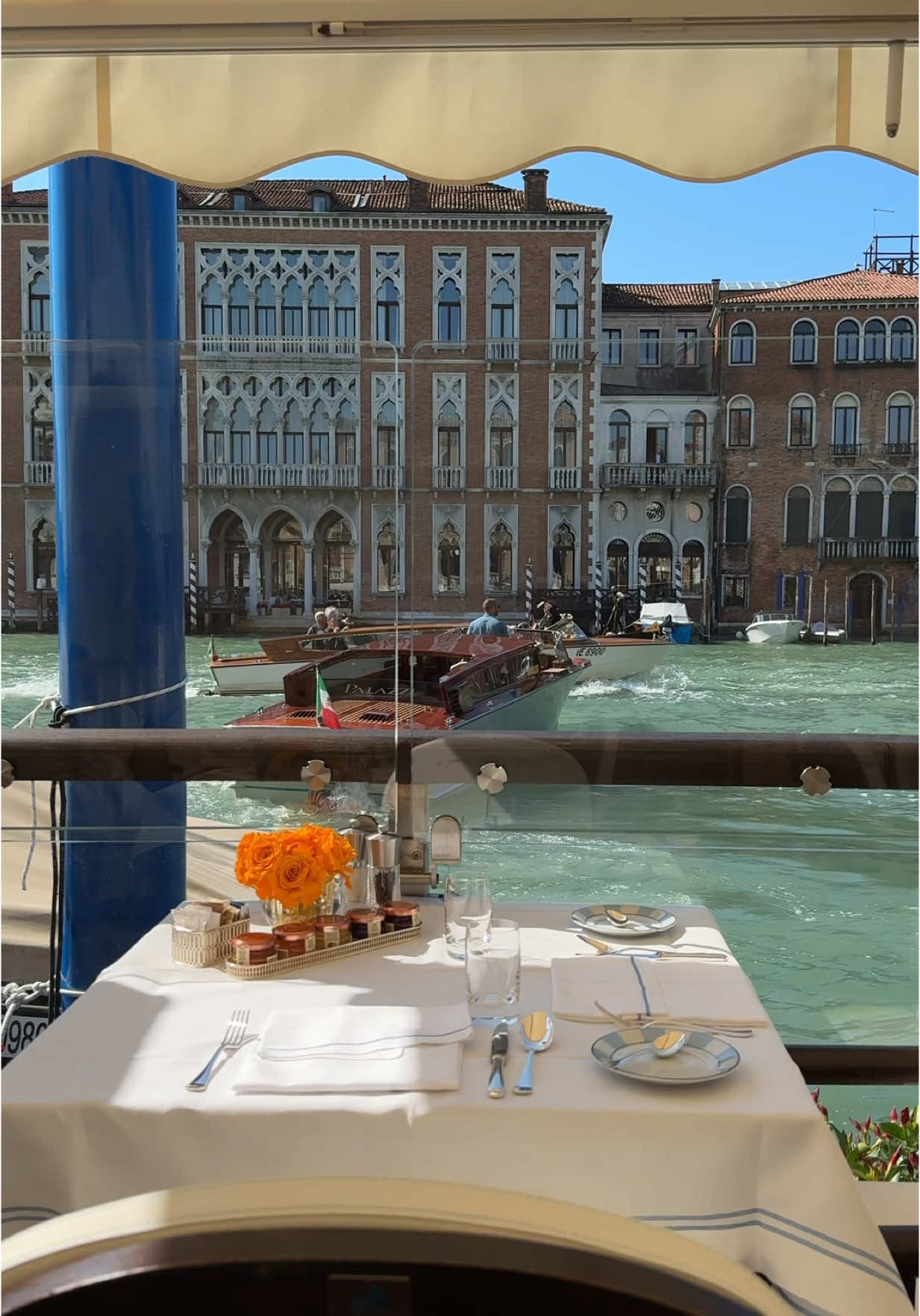 #venice #british #italy #dolcevita #travel #Lifestyle #vibes #fyp #views #veniceitaly #boating 