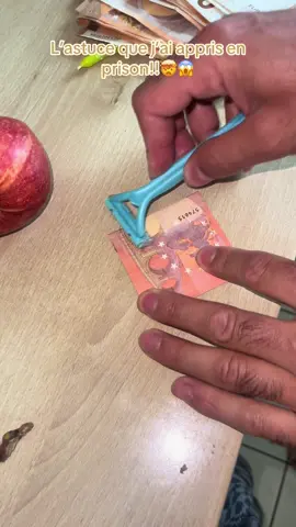 # l’astuce que j’ai appris en prison!!🤯😱 ##avec une pomme #france🇫🇷 #goviral #tutorial #tik_tok #fortnite #europe #money 