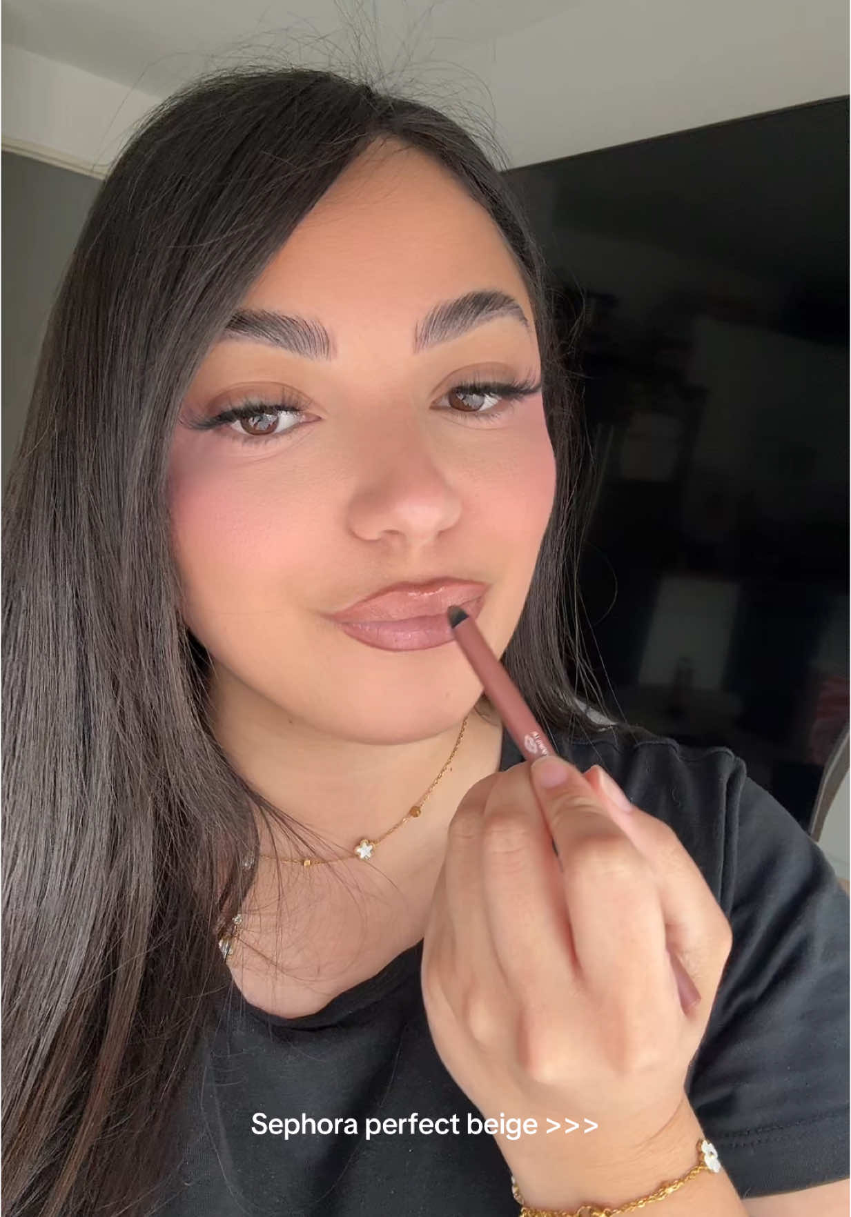 Les dupes parfait des crayons Huda Beauty incroyable 💘 #sephora #lipliner #makeup #nudelip #ombrelips 