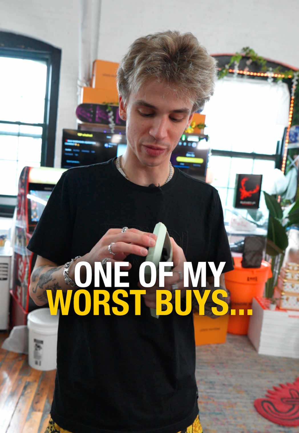 Yeaaaa this was a Bad Buy….🙃  #blazendary #badbuy #badinvestment #offwhite #offwhitephonecase