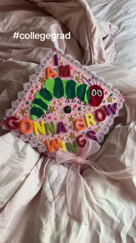 still doesnt feel real. #collegegrad #gradcap #letdown #radiohead #graduation #college #oneday #iamgonnagrowwings #hungrycaterpilllar #pink #sparkly #lace #bow #cute 