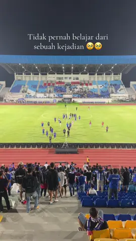 Mohon maaf sebesar besarnya atas ulah beberapa oknum yang tidak pernah belajar dari kejadian🙏🏻 pamit undur diri untuk sementara waktu #arema #aremania #aremania #persik #persikkediri #aremaniautas #fypage #malang #singoedan 