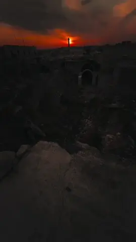 ياربِّ إنّا مُذنبون ياربِّ إنّا مُشفقون ياربّ إنّا راغبون في جنّةٍ فوق السَّماء في جنة الخلد التي رفع الرسول لها اللواء يا إخوتي ماذا نقول؟  أم حزننا جلب البكاء؟ جلب البكاء لصحبةٍ أهل المحبة والإخاء عاشوا على هدي النبي  يرجون رحمن السماء 🤲🤍 #reels 