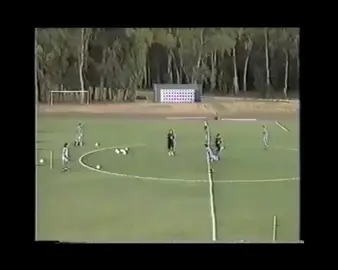 Marcelo Bielsa Drill | Return behind through pass | Argentina 🗣️ “Creative football demands rapid ball circulation to prevent the opponent from covering the area where you want to play the ball.“ #Leeds #AthleticBilbao #Training #Uruguay #Football