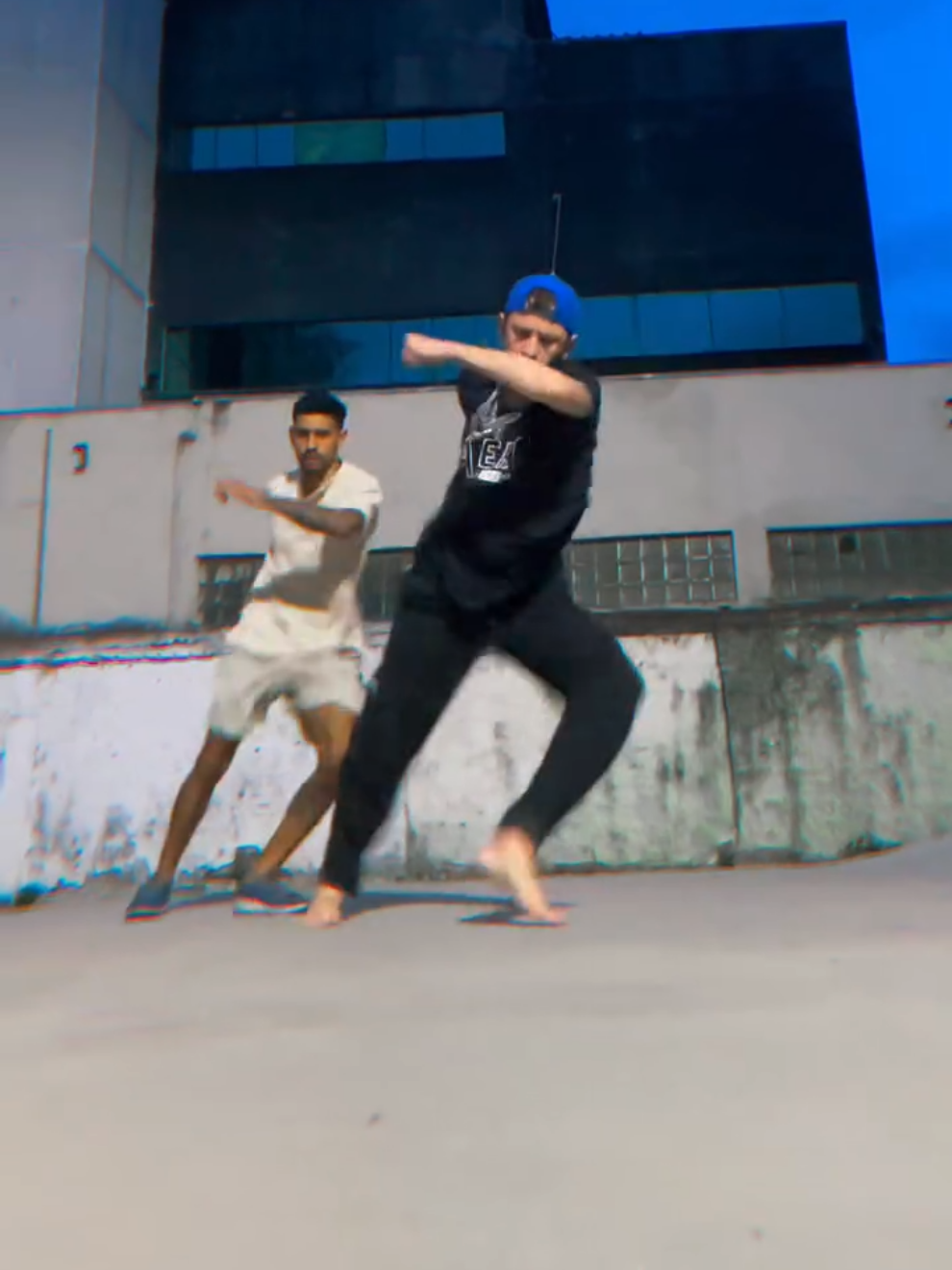 Quem lembra dessa dupla aqui nos campeonato ? E nós vídeos da infinity dance? Muita história 💨 ISSO É FREE STEP 2025, não é 2012 não ! LERAMOS FT. MOGALI  . #fy #freestep #overfusion #INFINITYDANCE #anos2000  #dancaeletronica 