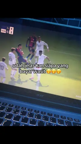 vardid vardid segitu jelasnya gak pinalti awokawok saking gak mau puasa gelar #fcbarcelona #barca #vardid 