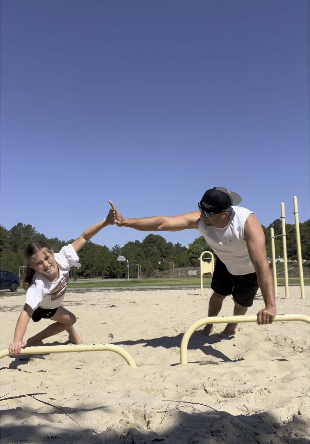 Father Daughter Workout 💪🏼 #workout #park #father #daughter #stayfit #dad #Fitness #familybusiness