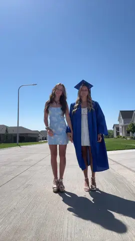 Graduation day! 💙✨🤍 @Josalyn.rieff  #senior #graduation 