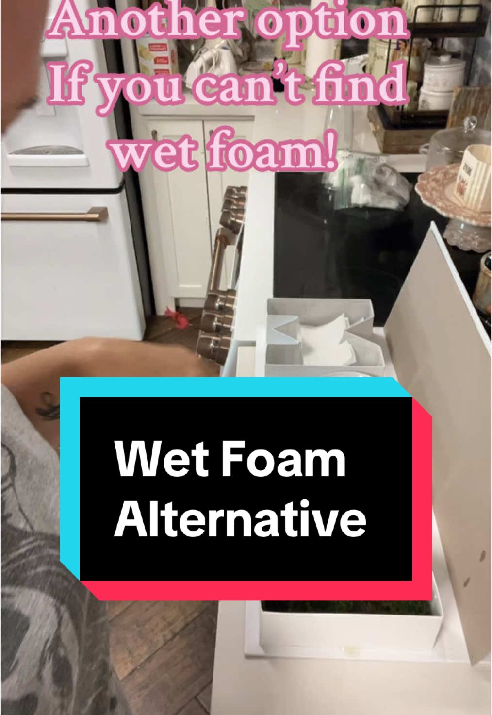 Happy Mother’s Day Ladies! Wet Foam Alternative! #mothersday #mothersdaygift #wetfoam #moss #roses #giftidea 