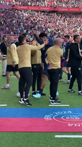 😅👀 Araujo's celebration.  #ELCLÁSICO #DesenlaceLALIGA #LALIGAEASPORTS #InsideLALIGA