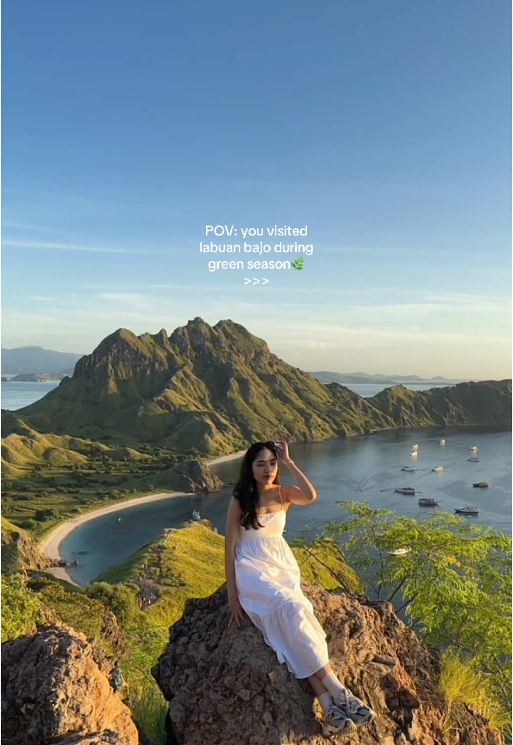 no filter needed, the sun’s a paid actor🫶🏻 #labuanbajo #labuanbajoindonesia #padarisland #pulaupadar #komodoisland #foryou #traveltok 