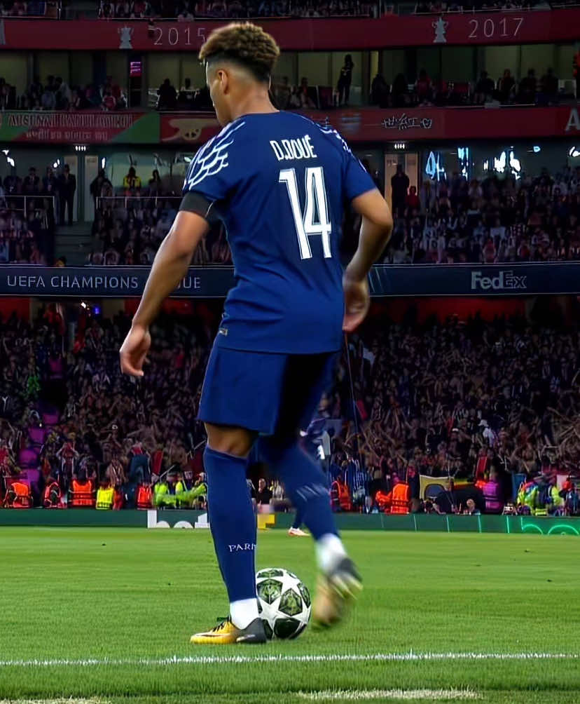 Desire Doue 4k #fyp #championsleague #doue #desiredoue #psg #4k PSG Champions League Final #final Sports pics Standing on buisness edit #footballedit #edit football