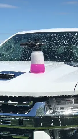 Foam cannons are a great tool for all detailing needs great for cars trucks off-road toys easy as spray on adjust nosel to your preferred spray thickness rinse and experience the great shine#CapCut 