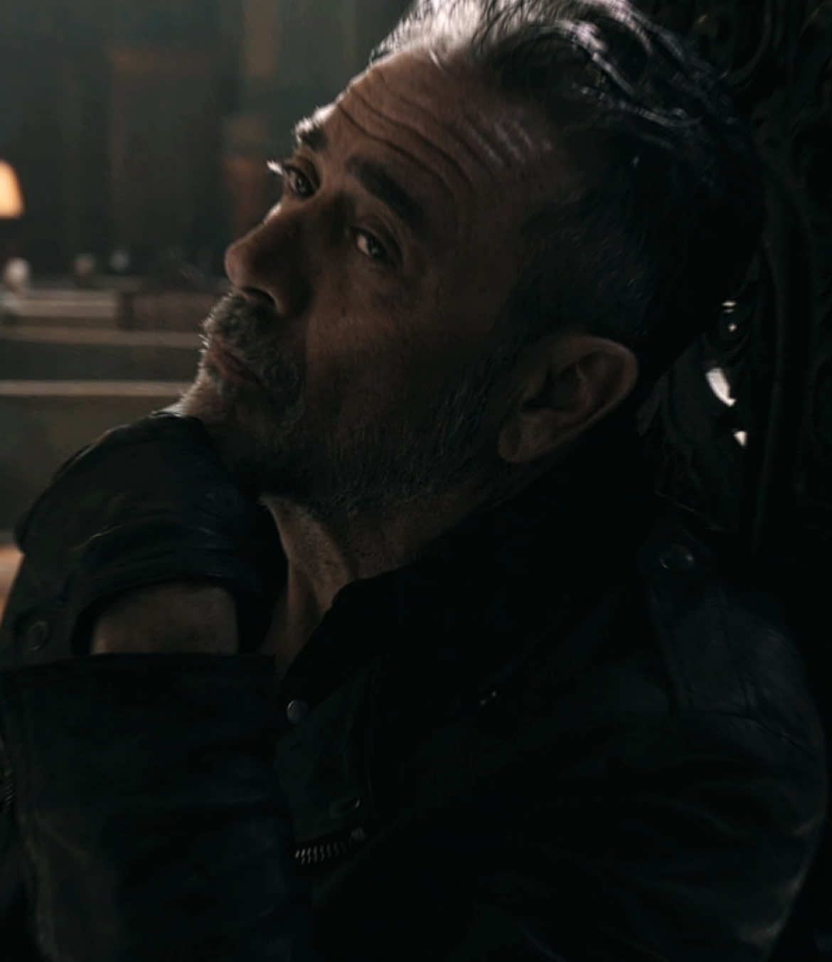 Cannot believe what they did to that poor violinist 🥀 / @Solis ¹¹ @nico / #jeffreydeanmorgan #fyp #jdm #negan 